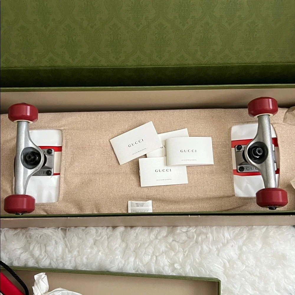 Gucci Skateboard 🛹❤️💚